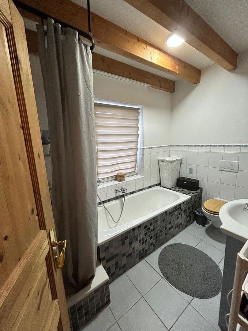 Prodej domu 134 m², pozemek 311 m², Gummersbach, Severní Porýní-Vestfálsko Prodej domu 134 m², pozemek 311 m², Gummersbach, Severní Porýní-Vestfálsko