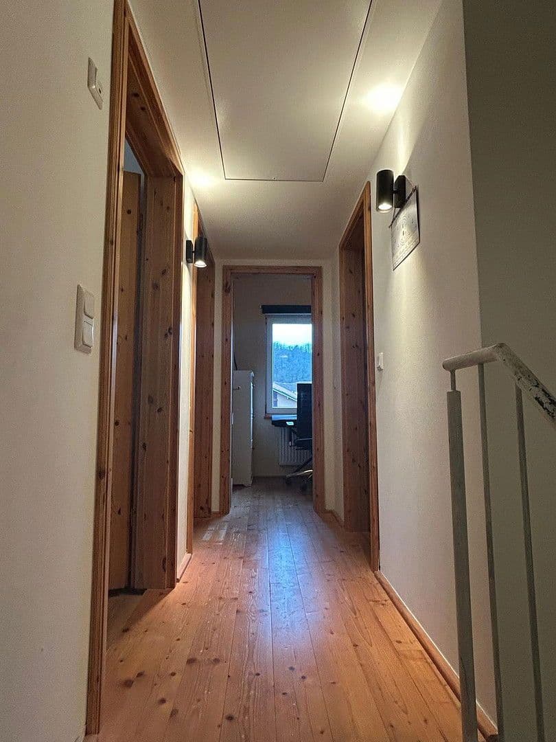 Prodej domu 134 m², pozemek 311 m², Gummersbach, Severní Porýní-Vestfálsko Prodej domu 134 m², pozemek 311 m², Gummersbach, Severní Porýní-Vestfálsko