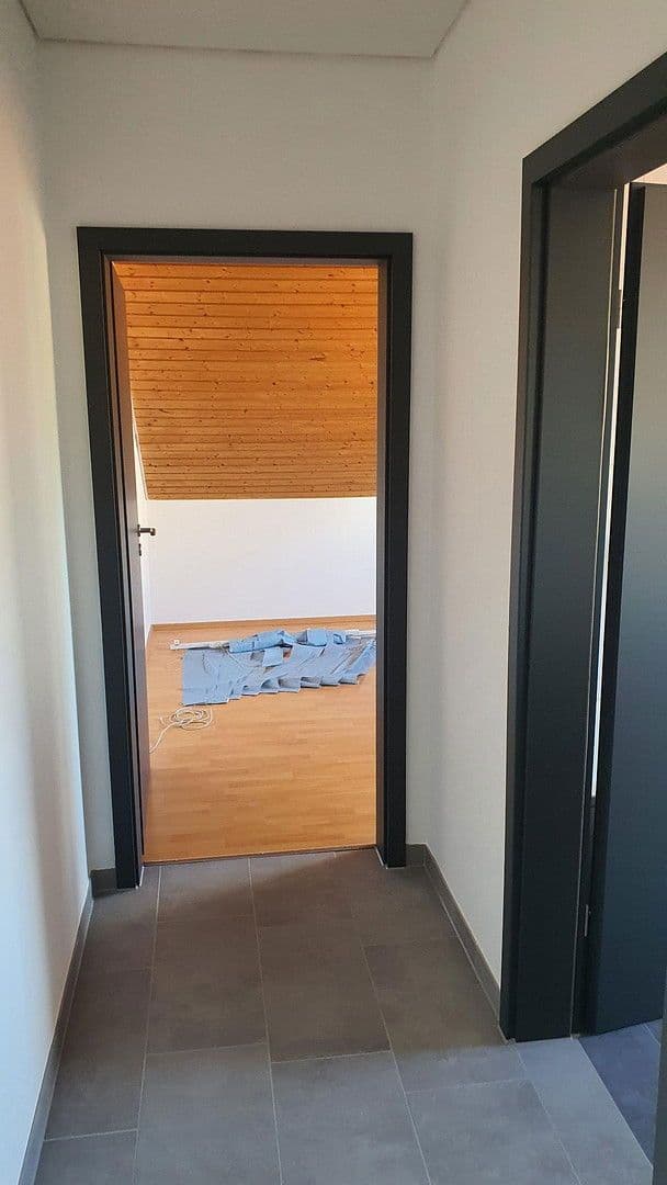 Pronájem bytu 4+1 88 m², Rottenburg am Neckar, Bádensko-Württembersko Pronájem bytu 4+1 88 m², Rottenburg am Neckar, Bádensko-Württembersko
