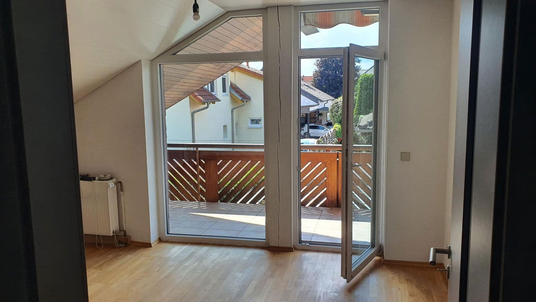 Pronájem bytu 4+1 88 m², Rottenburg am Neckar, Bádensko-Württembersko Pronájem bytu 4+1 88 m², Rottenburg am Neckar, Bádensko-Württembersko