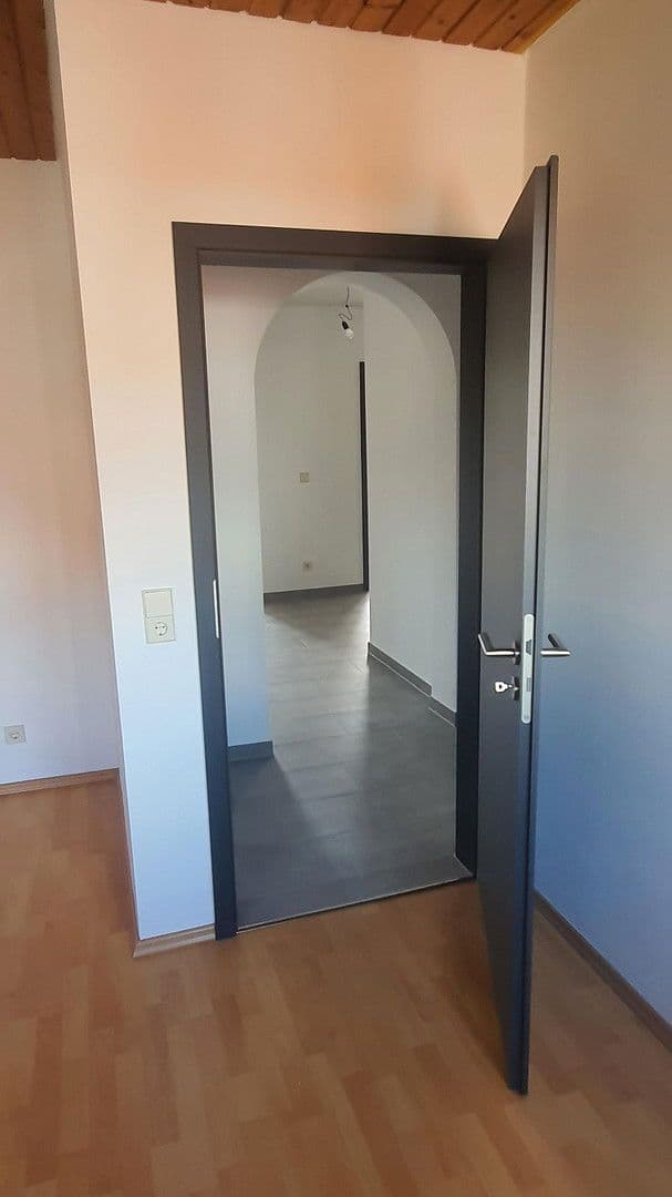 Pronájem bytu 4+1 88 m², Rottenburg am Neckar, Bádensko-Württembersko Pronájem bytu 4+1 88 m², Rottenburg am Neckar, Bádensko-Württembersko