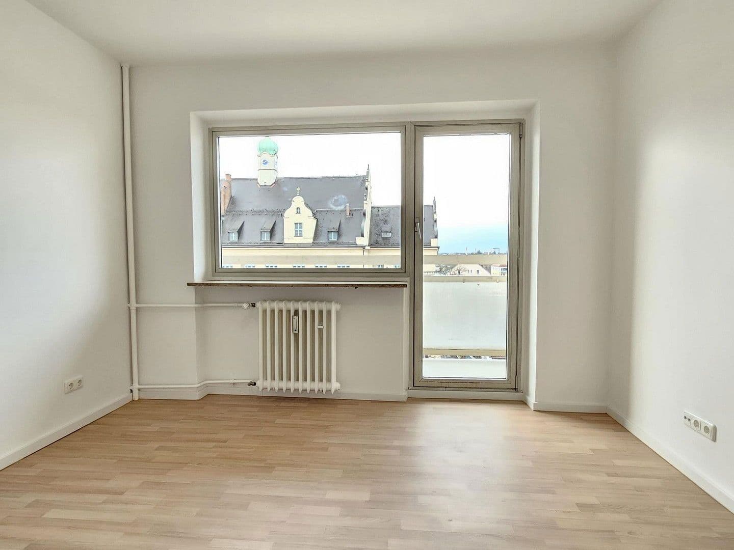 Pronájem bytu 2+1 68 m², Agnes-Bernauer-Straße 73, München, Bavorsko Pronájem bytu 2+1 68 m², Agnes-Bernauer-Straße 73, München, Bavorsko