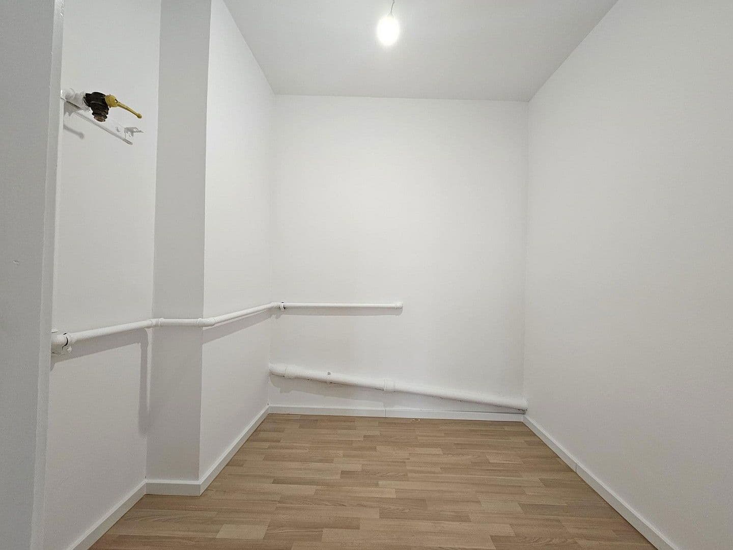 Pronájem bytu 2+1 68 m², Agnes-Bernauer-Straße 73, München, Bavorsko Pronájem bytu 2+1 68 m², Agnes-Bernauer-Straße 73, München, Bavorsko