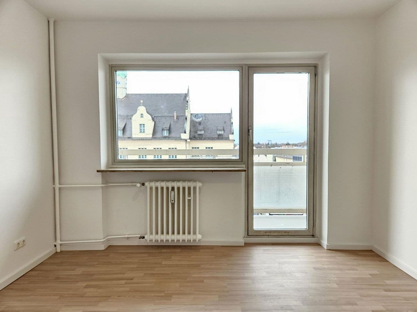 Pronájem bytu 2+1 68 m², Agnes-Bernauer-Straße 73, München, Bavorsko Pronájem bytu 2+1 68 m², Agnes-Bernauer-Straße 73, München, Bavorsko