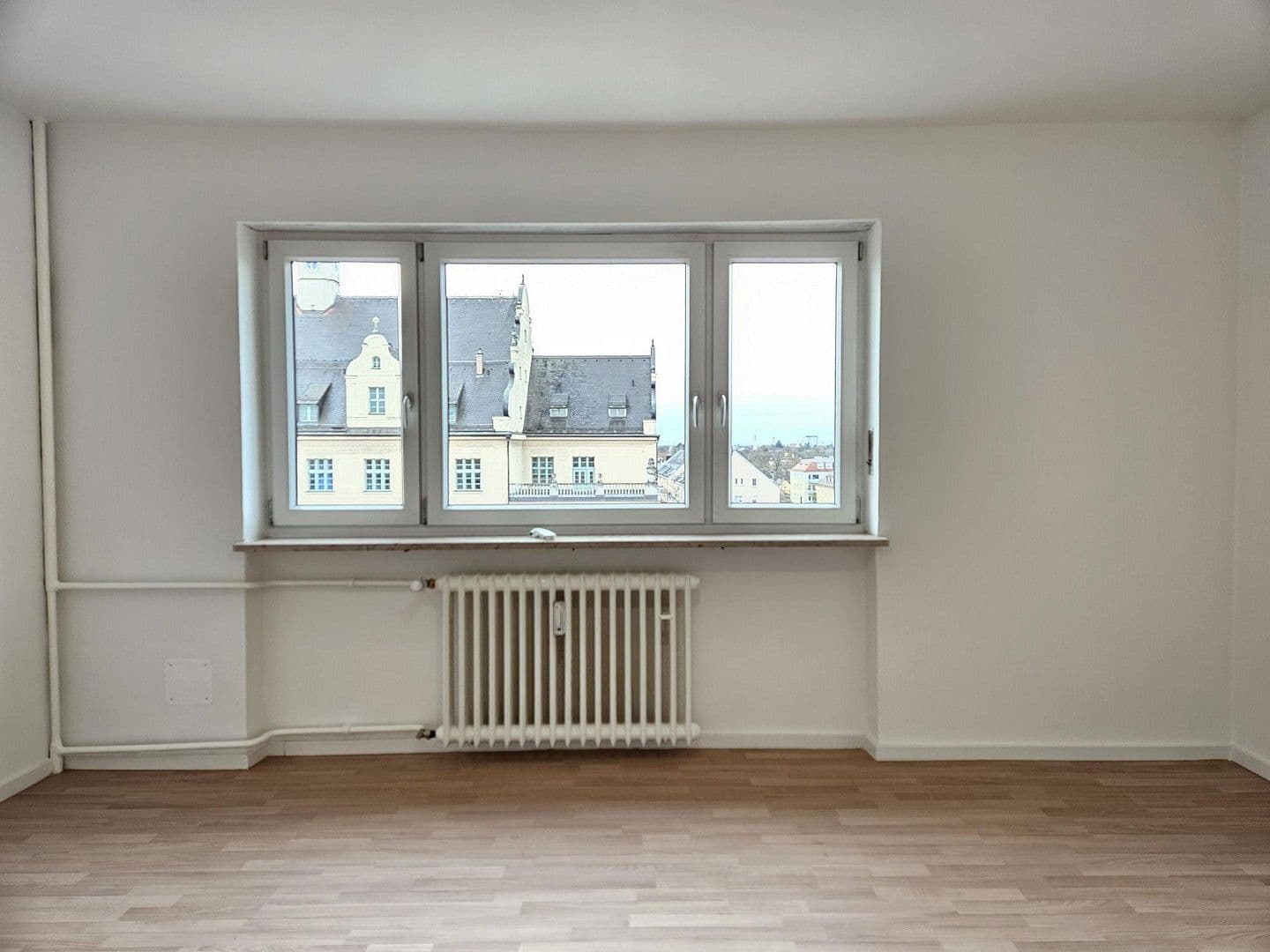 Pronájem bytu 2+1 68 m², Agnes-Bernauer-Straße 73, München, Bavorsko Pronájem bytu 2+1 68 m², Agnes-Bernauer-Straße 73, München, Bavorsko