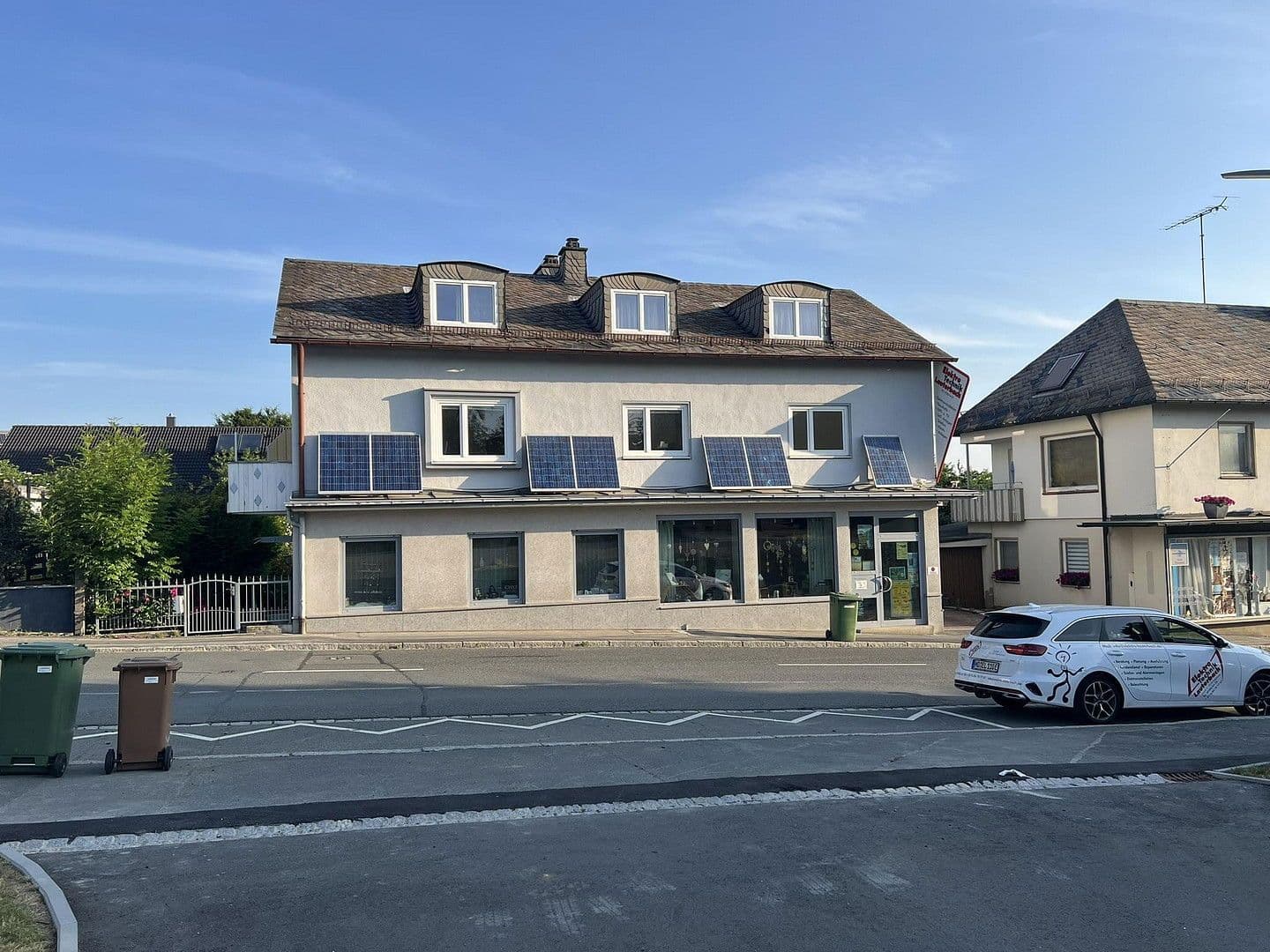 Pronájem bytu 5+1 95 m², Schulstraße 6, Oberkotzau, Bavorsko Pronájem bytu 5+1 95 m², Schulstraße 6, Oberkotzau, Bavorsko