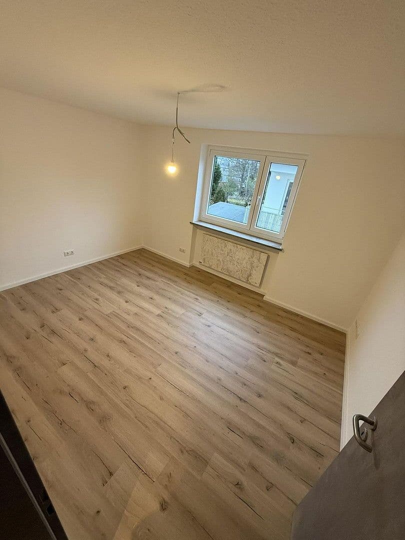Pronájem bytu 5+1 95 m², Schulstraße 6, Oberkotzau, Bavorsko Pronájem bytu 5+1 95 m², Schulstraße 6, Oberkotzau, Bavorsko