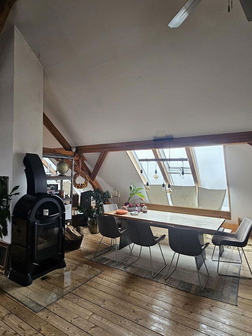 Pronájem bytu 3+1 120 m², Müllergasse 1, Geislingen, Bádensko-Württembersko Pronájem bytu 3+1 120 m², Müllergasse 1, Geislingen, Bádensko-Württembersko