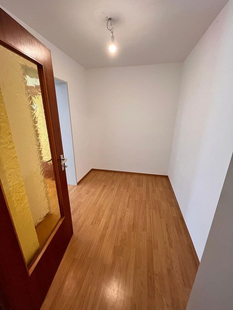 Prodej domu 115 m², pozemek 327 m², Kirchseeoner Weg 49, Eglharting, Bavorsko Prodej domu 115 m², pozemek 327 m², Kirchseeoner Weg 49, Eglharting, Bavorsko