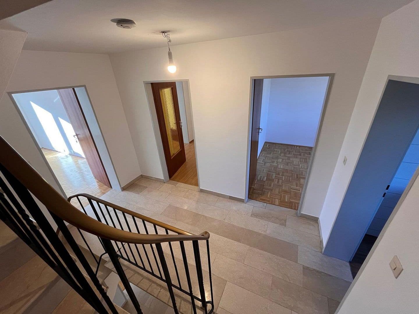 Prodej domu 115 m², pozemek 327 m², Kirchseeoner Weg 49, Eglharting, Bavorsko Prodej domu 115 m², pozemek 327 m², Kirchseeoner Weg 49, Eglharting, Bavorsko