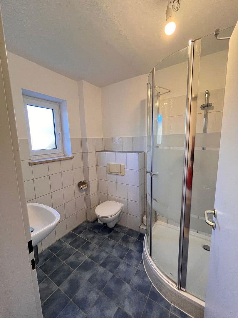 Prodej domu 115 m², pozemek 327 m², Kirchseeoner Weg 49, Eglharting, Bavorsko Prodej domu 115 m², pozemek 327 m², Kirchseeoner Weg 49, Eglharting, Bavorsko