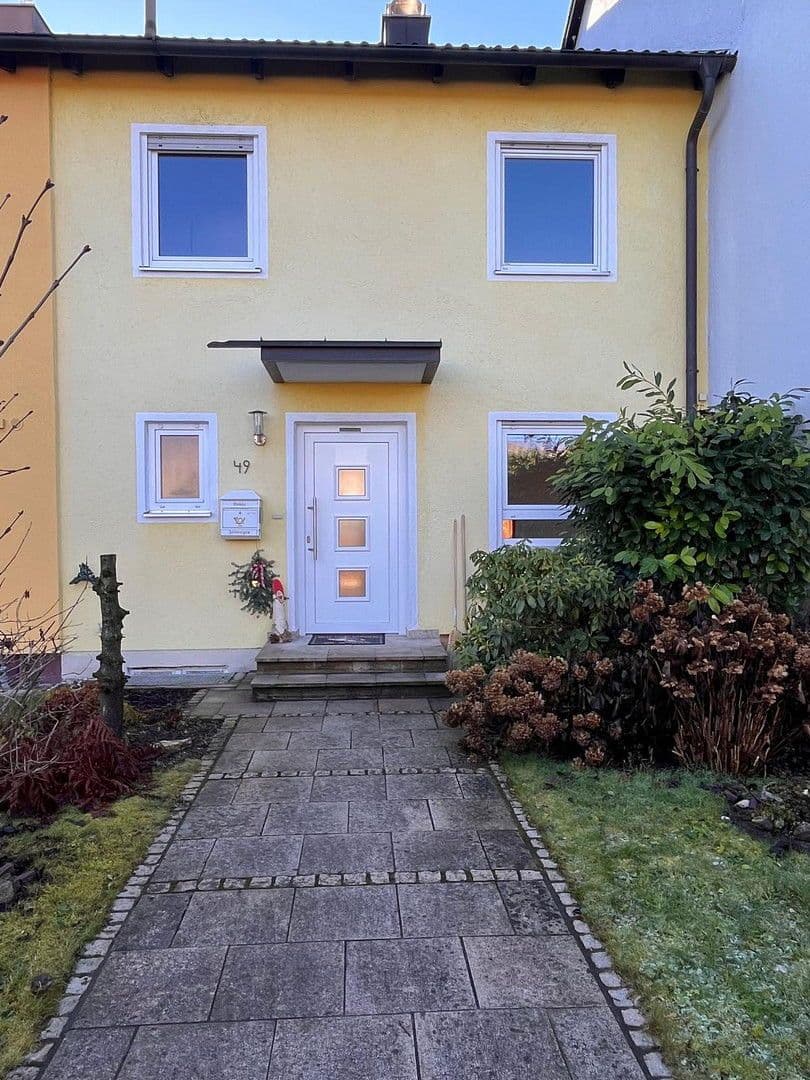 Prodej domu 115 m², pozemek 327 m², Kirchseeoner Weg 49, Eglharting, Bavorsko Prodej domu 115 m², pozemek 327 m², Kirchseeoner Weg 49, Eglharting, Bavorsko