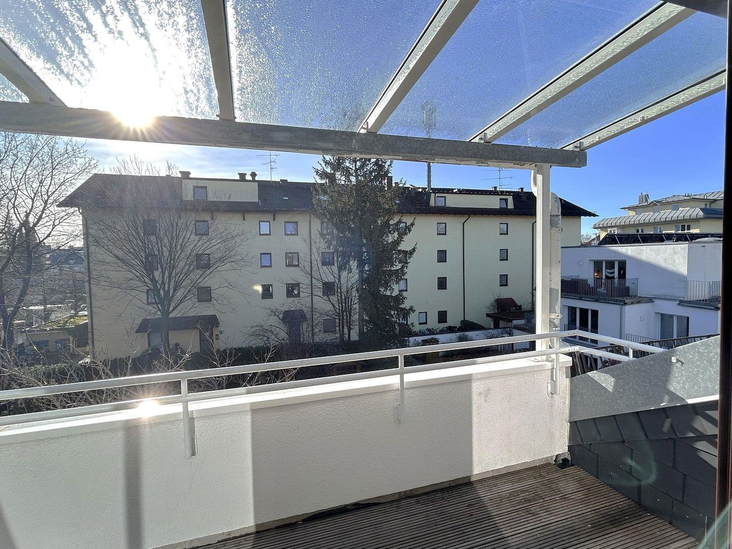 Pronájem bytu 2+1 63 m², Ellingerweg 98, München, Bavorsko Pronájem bytu 2+1 63 m², Ellingerweg 98, München, Bavorsko