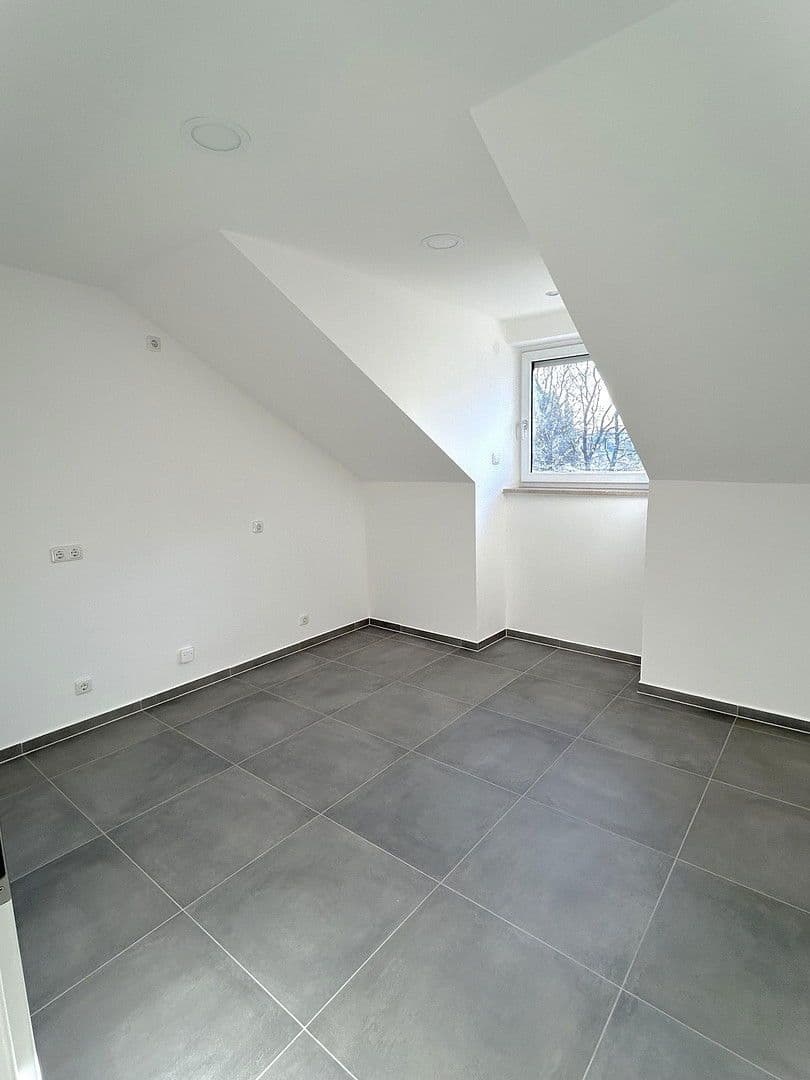 Pronájem bytu 2+1 63 m², Ellingerweg 98, München, Bavorsko Pronájem bytu 2+1 63 m², Ellingerweg 98, München, Bavorsko