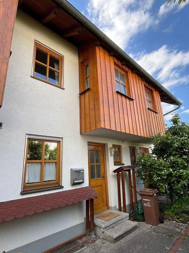 Pronájem domu 110 m², pozemek 175 m², Eichenau, Bavorsko Pronájem domu 110 m², pozemek 175 m², Eichenau, Bavorsko