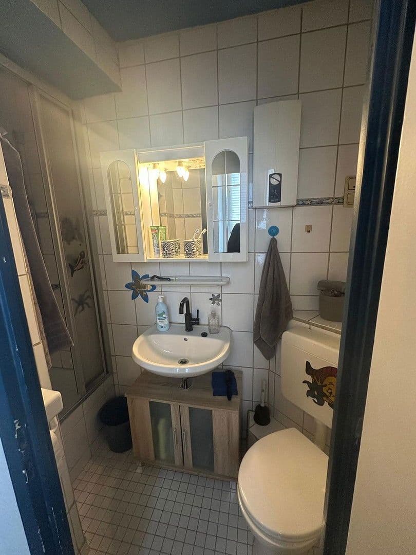 Pronájem domu 65 m², pozemek 107 m², Katharinenstraße 73, Oberhausen, Severní Porýní-Vestfálsko Pronájem domu 65 m², pozemek 107 m², Katharinenstraße 73, Oberhausen, Severní Porýní-Vestfálsko