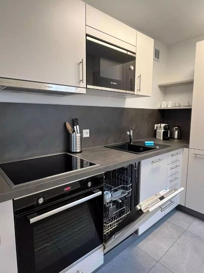 Pronájem bytu 2+1 40 m², Stuttgart, Bádensko-Württembersko Pronájem bytu 2+1 40 m², Stuttgart, Bádensko-Württembersko