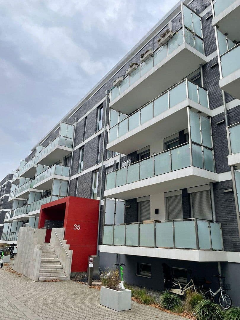 Pronájem bytu 2+1 54 m², Königsberger Strasse 30, Frankfurt, Hessen Pronájem bytu 2+1 54 m², Königsberger Strasse 30, Frankfurt, Hessen