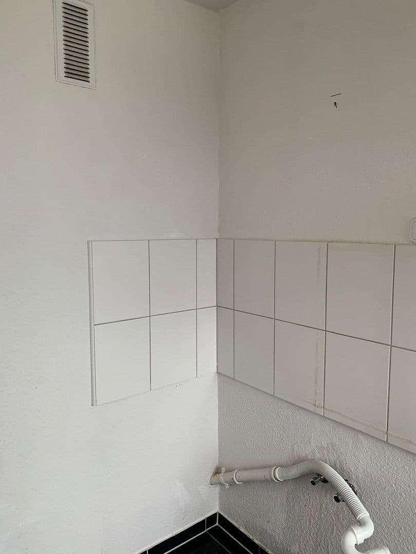 Pronájem bytu 1+1 43 m², Brehmstr. 2, Velbert, Severní Porýní-Vestfálsko Pronájem bytu 1+1 43 m², Brehmstr. 2, Velbert, Severní Porýní-Vestfálsko