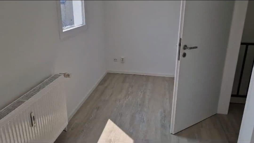 Pronájem bytu 3+1 90 m², Hinterstrasse 9, Rehfelde, Braniborsko Pronájem bytu 3+1 90 m², Hinterstrasse 9, Rehfelde, Braniborsko