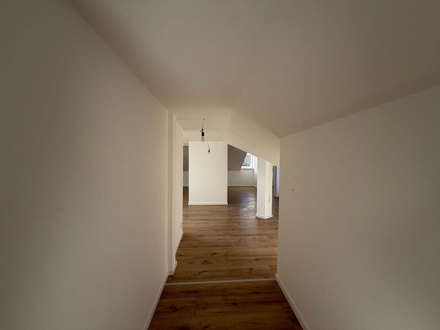 Pronájem bytu 4+1 119 m², Pirckheimerstraße, Nürnberg, Bavorsko Pronájem bytu 4+1 119 m², Pirckheimerstraße, Nürnberg, Bavorsko