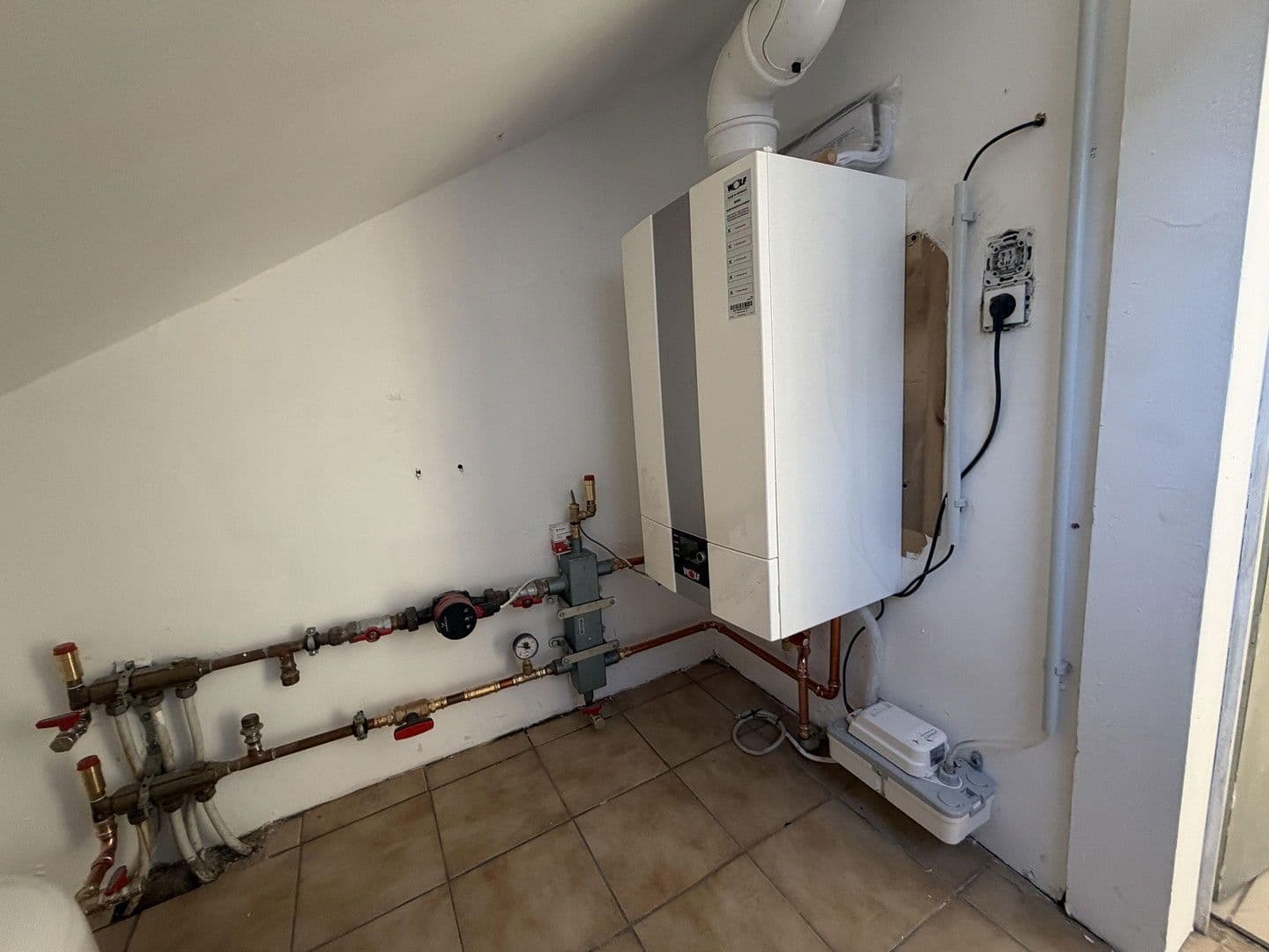 Pronájem bytu 4+1 119 m², Pirckheimerstraße, Nürnberg, Bavorsko Pronájem bytu 4+1 119 m², Pirckheimerstraße, Nürnberg, Bavorsko