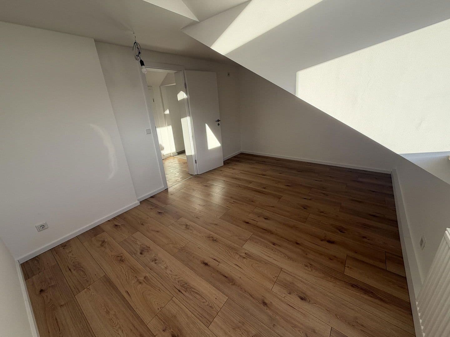 Pronájem bytu 4+1 119 m², Pirckheimerstraße, Nürnberg, Bavorsko Pronájem bytu 4+1 119 m², Pirckheimerstraße, Nürnberg, Bavorsko