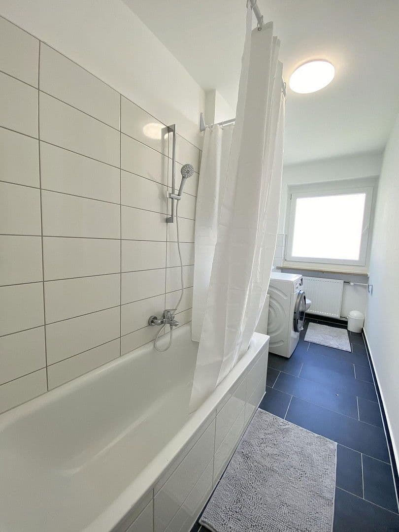 Pronájem bytu 110 m², Euler-Chelpin-Str, Augsburg, Bavorsko Pronájem bytu 110 m², Euler-Chelpin-Str, Augsburg, Bavorsko