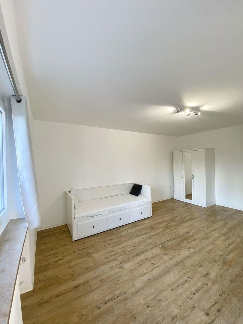 Pronájem bytu 110 m², Euler-Chelpin-Str, Augsburg, Bavorsko Pronájem bytu 110 m², Euler-Chelpin-Str, Augsburg, Bavorsko