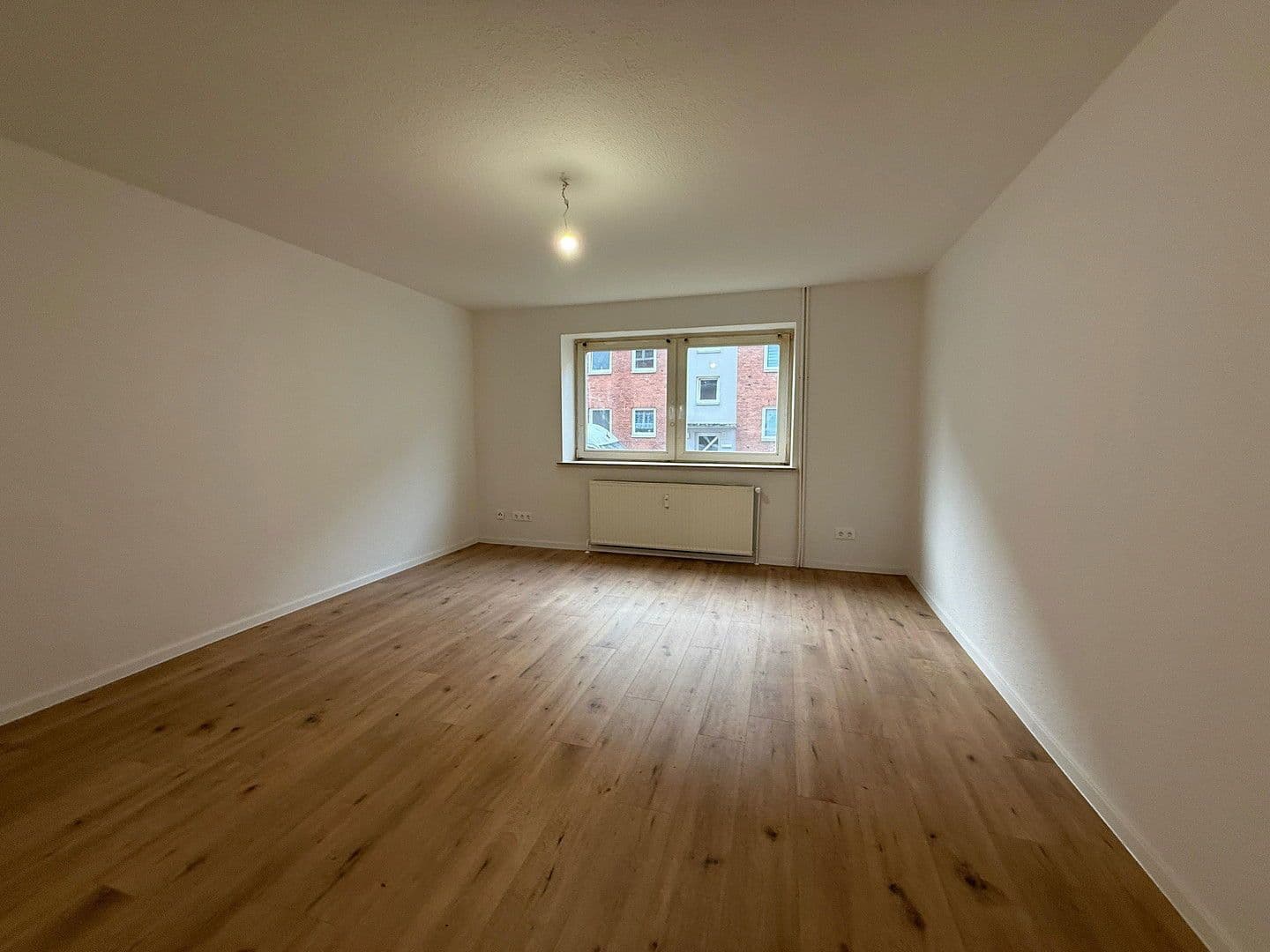 Pronájem bytu 1+1 40 m², Neumünster, Šlesvicko-Holštýnsko Pronájem bytu 1+1 40 m², Neumünster, Šlesvicko-Holštýnsko