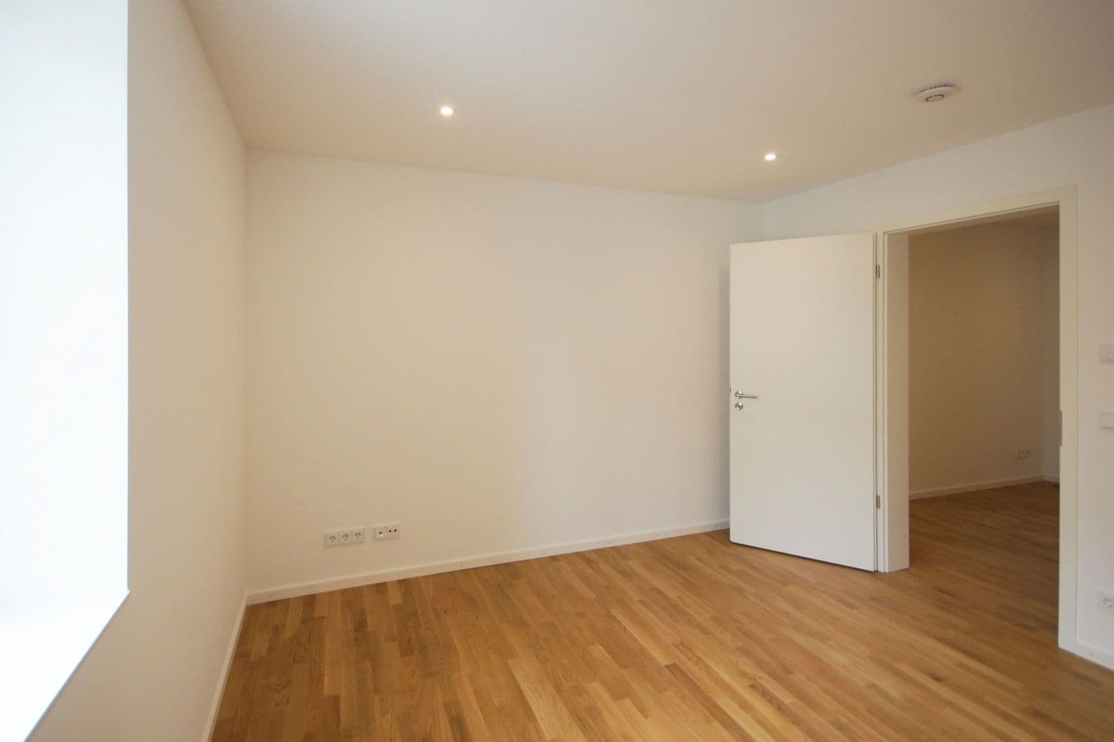 Pronájem bytu 2+1 44 m², Nordendstrasse 34, München, Bavorsko Pronájem bytu 2+1 44 m², Nordendstrasse 34, München, Bavorsko