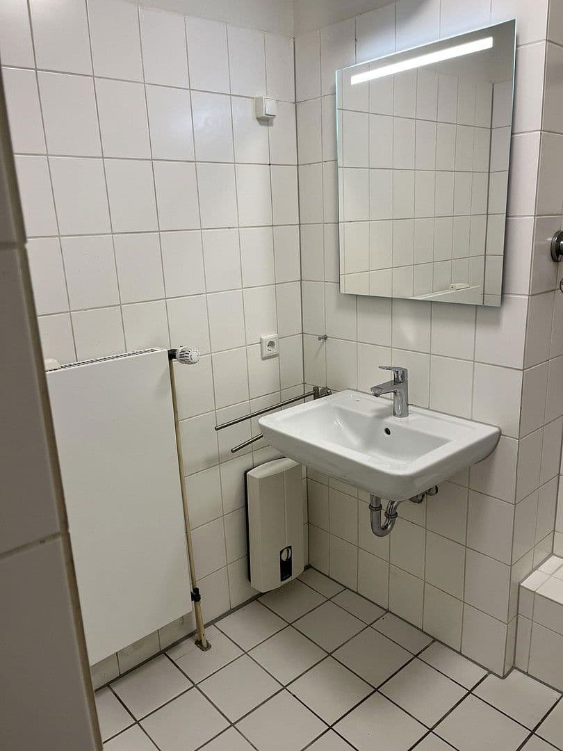 Pronájem bytu 2+1 34 m², Gartenstraße 56, Eschweiler, Severní Porýní-Vestfálsko Pronájem bytu 2+1 34 m², Gartenstraße 56, Eschweiler, Severní Porýní-Vestfálsko