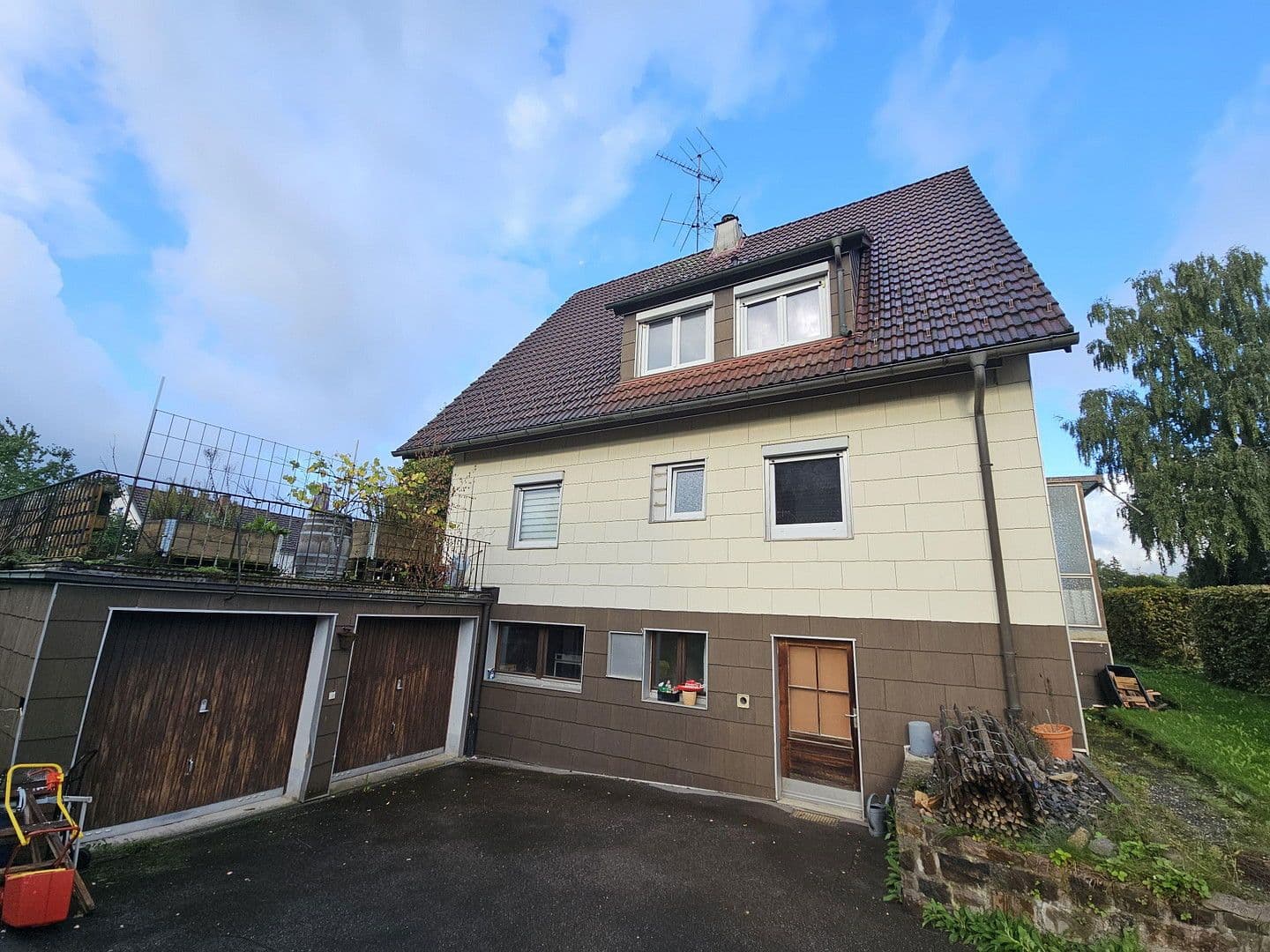 Prodej domu 200 m², pozemek 670 m², Villingen-Schwenningen, Bádensko-Württembersko Prodej domu 200 m², pozemek 670 m², Villingen-Schwenningen, Bádensko-Württembersko