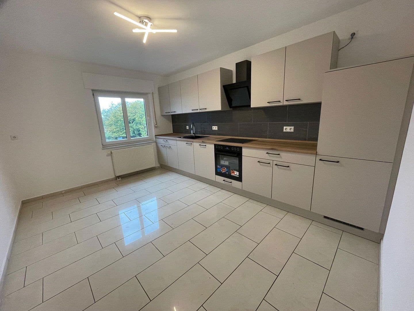 Pronájem bytu 3+1 98 m², Bremer Straße 2, Löningen, Dolní Sasko Pronájem bytu 3+1 98 m², Bremer Straße 2, Löningen, Dolní Sasko