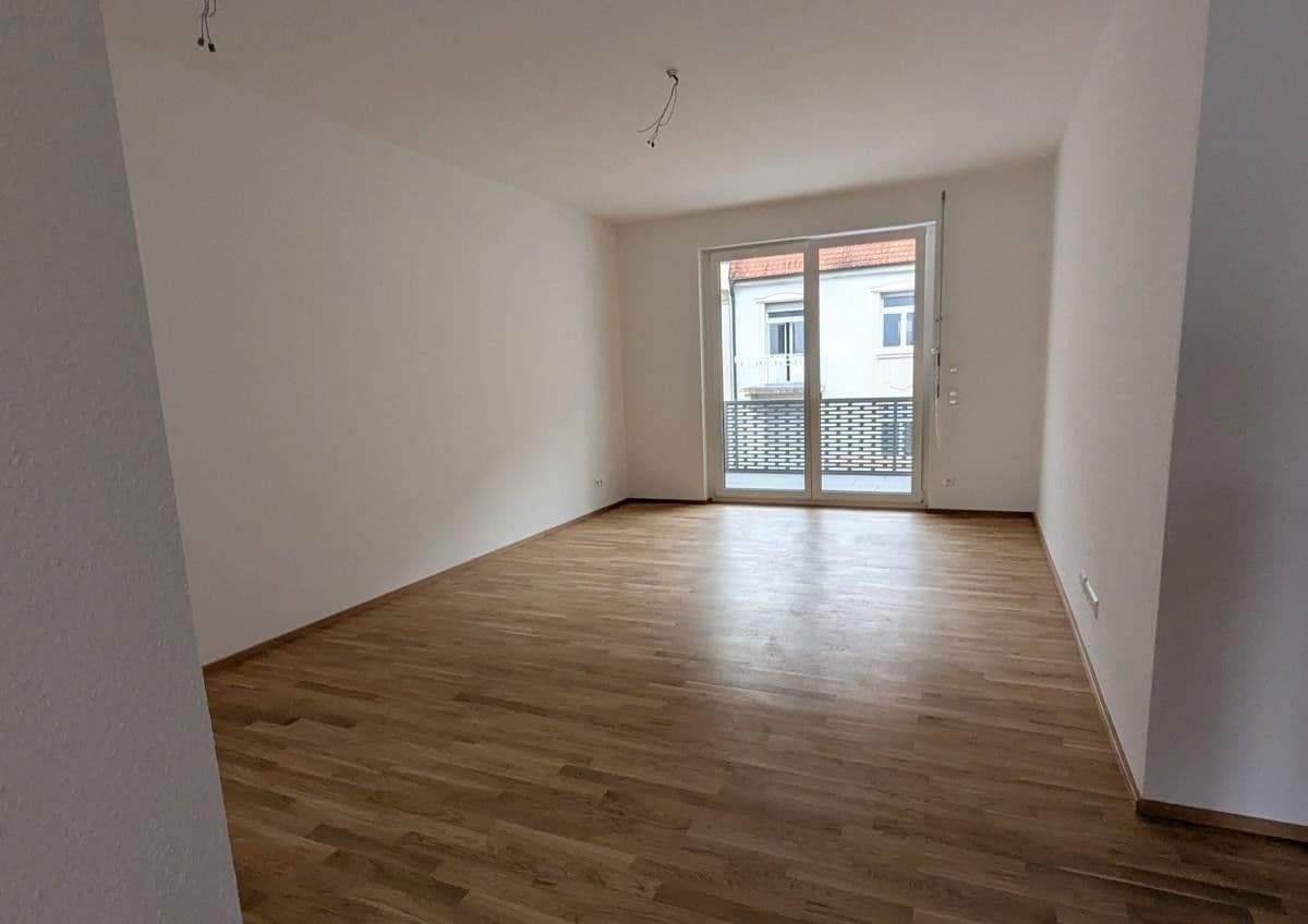 Pronájem bytu 2+1 87 m², Geranienstraße 21, Karlsruhe, Bádensko-Württembersko Pronájem bytu 2+1 87 m², Geranienstraße 21, Karlsruhe, Bádensko-Württembersko
