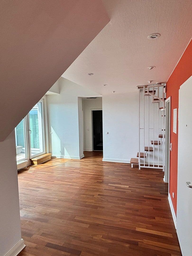 Prodej bytu 5+1 143 m², Essen, Severní Porýní-Vestfálsko Prodej bytu 5+1 143 m², Essen, Severní Porýní-Vestfálsko