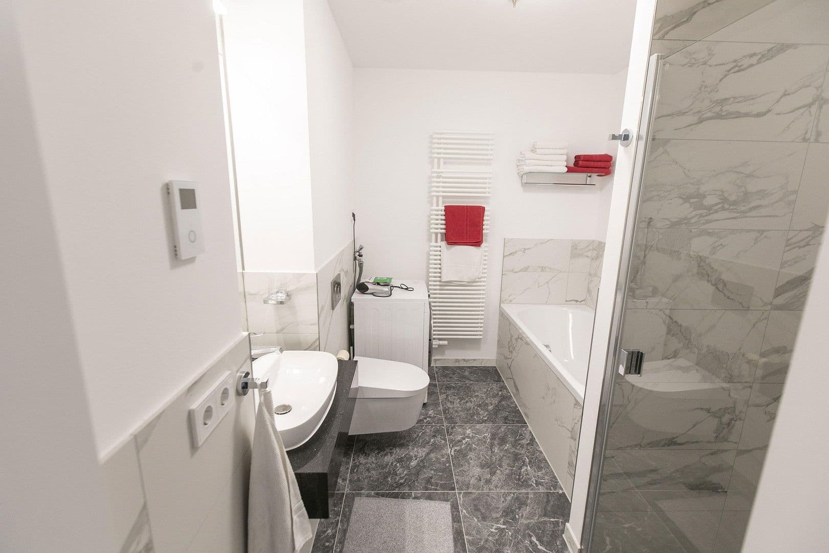 Pronájem bytu 2+1 57 m², Europa Allee 2, Frankfurt, Hessen Pronájem bytu 2+1 57 m², Europa Allee 2, Frankfurt, Hessen