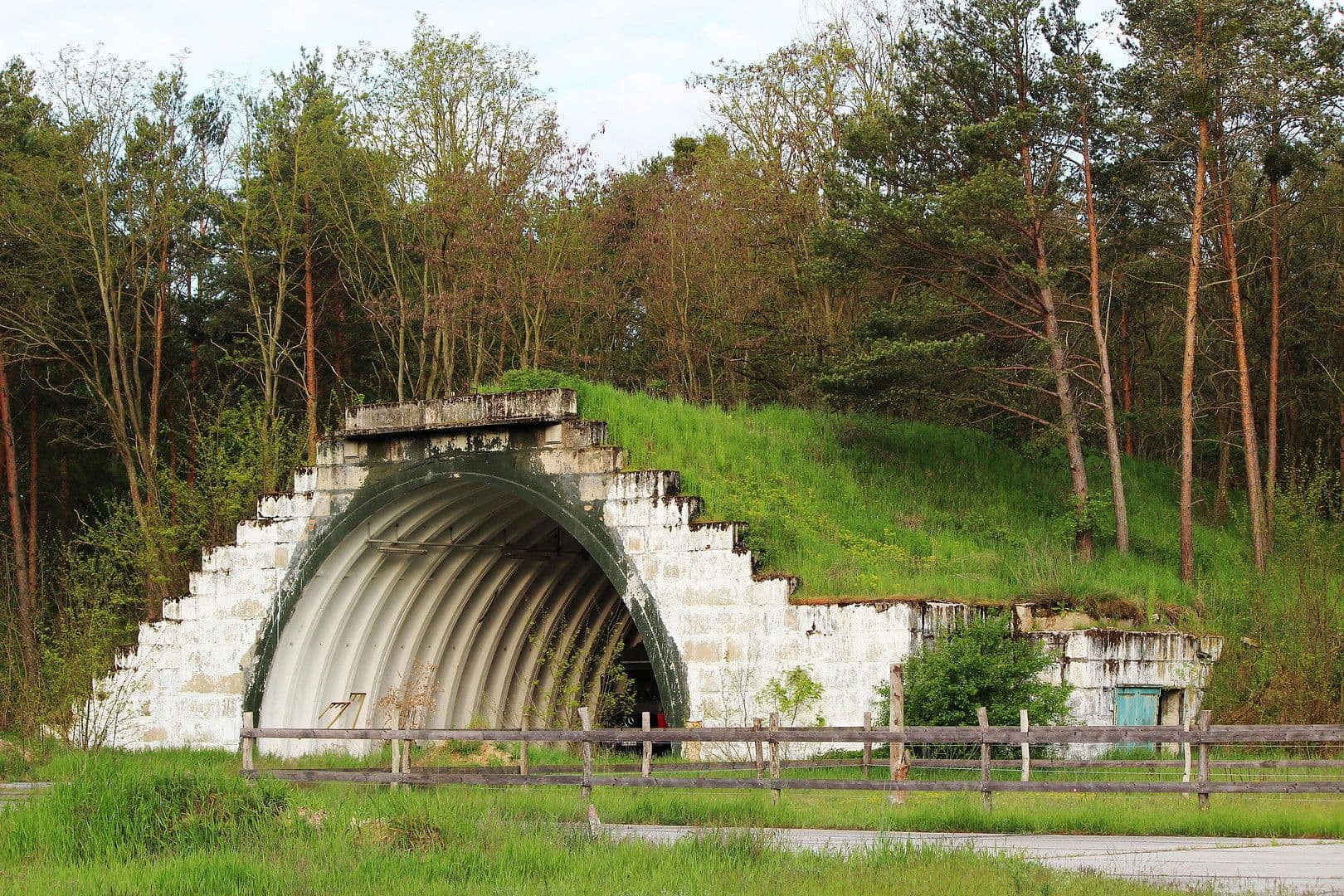 Prodej nebytového prostoru 4.300 m², Lindenstraße 15, Neuhardenberg, Braniborsko Prodej nebytového prostoru 4.300 m², Lindenstraße 15, Neuhardenberg, Braniborsko