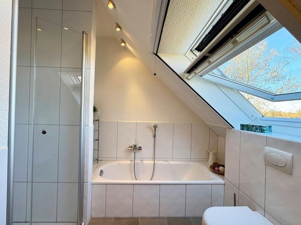 Prodej domu 126 m², pozemek 528 m², Bremen, Bremen Prodej domu 126 m², pozemek 528 m², Bremen, Bremen