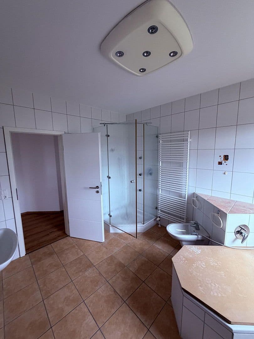 Pronájem kanceláře 190 m², Bellenberg, Bavorsko Pronájem kanceláře 190 m², Bellenberg, Bavorsko