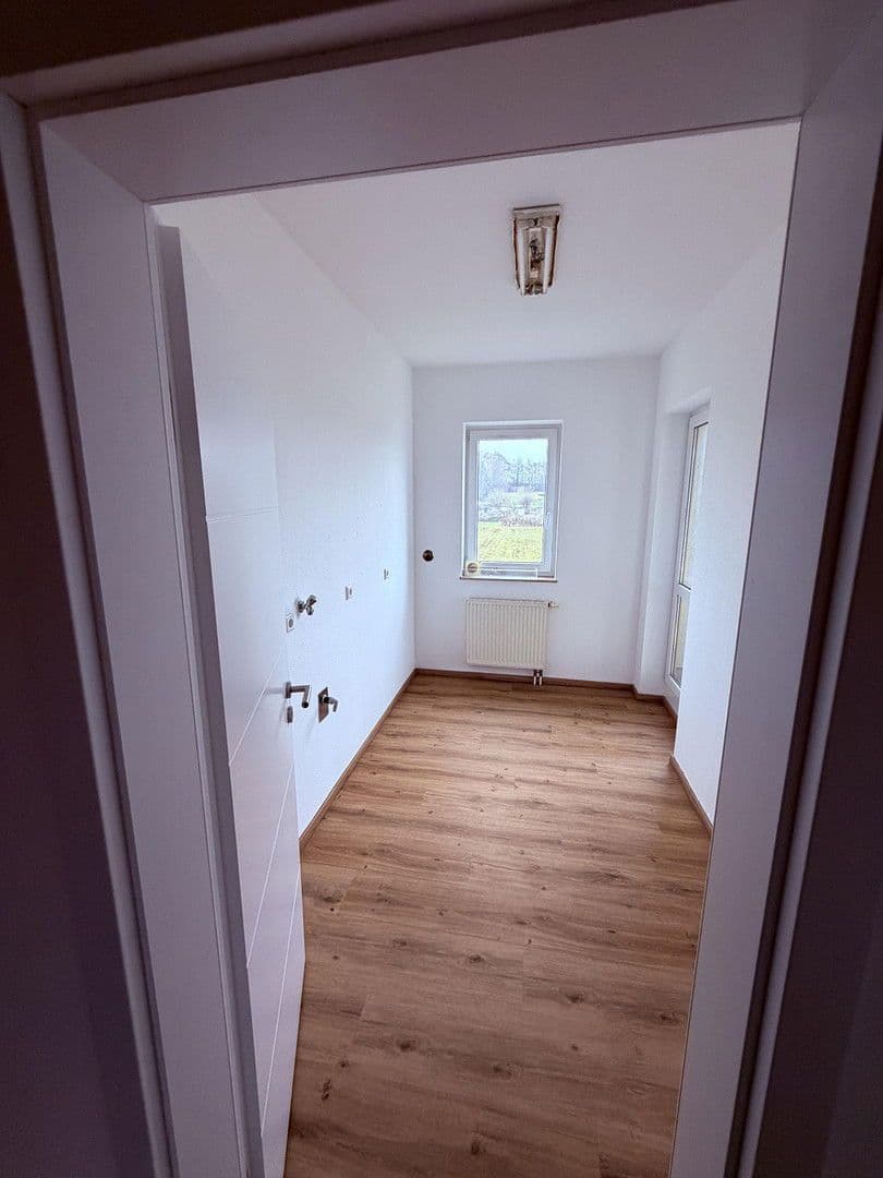 Pronájem kanceláře 190 m², Bellenberg, Bavorsko Pronájem kanceláře 190 m², Bellenberg, Bavorsko