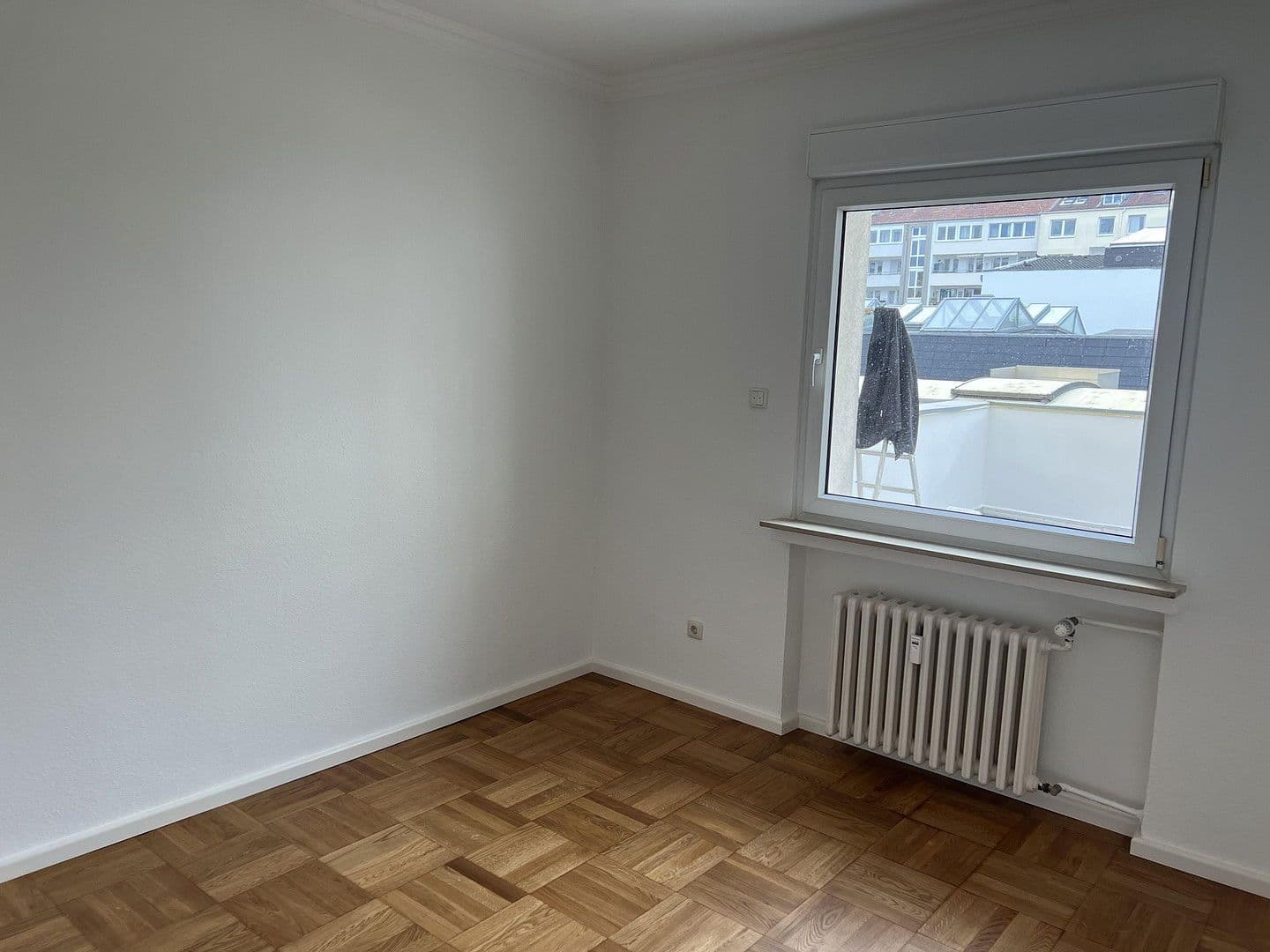 Pronájem bytu 3+1 95 m², Corneliusstr. 1, Düsseldorf, Severní Porýní-Vestfálsko Pronájem bytu 3+1 95 m², Corneliusstr. 1, Düsseldorf, Severní Porýní-Vestfálsko