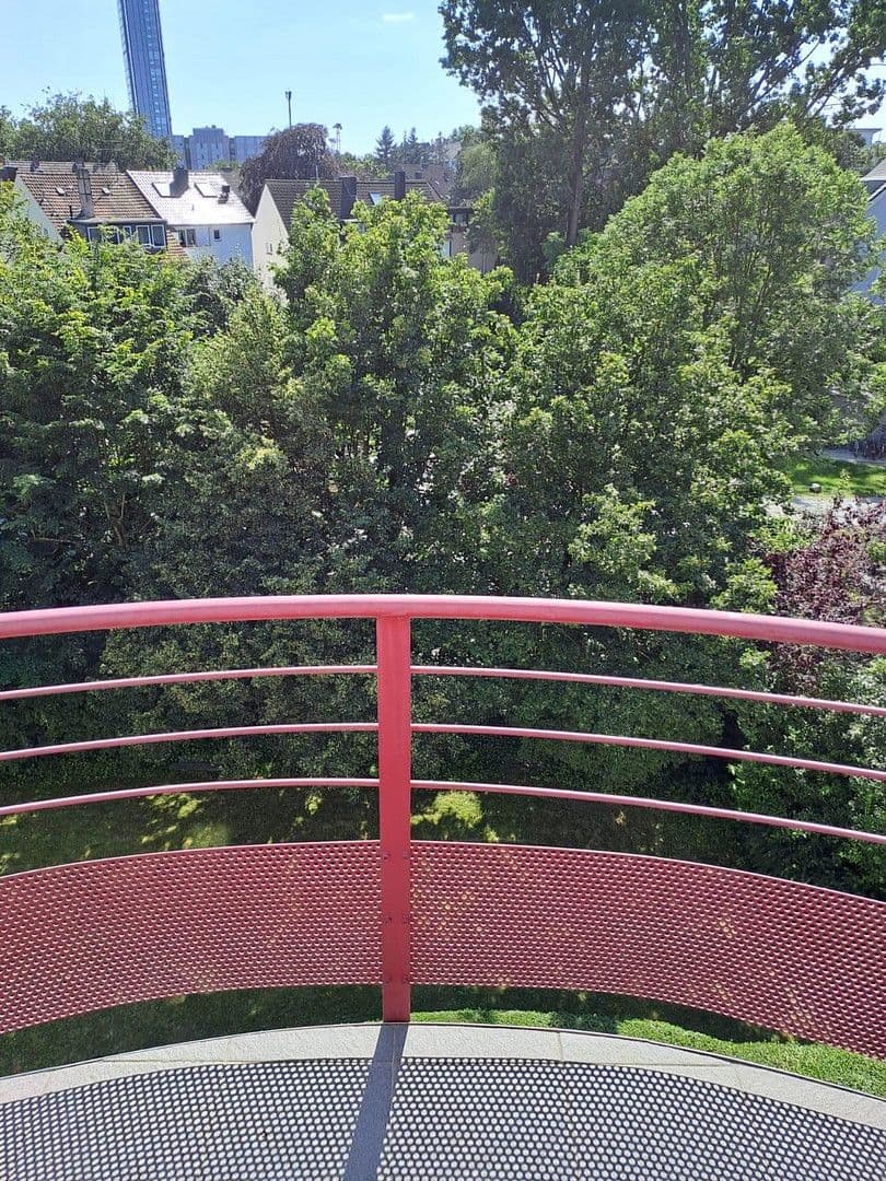 Pronájem bytu 1+1 35 m², Düsseldorf, Severní Porýní-Vestfálsko Pronájem bytu 1+1 35 m², Düsseldorf, Severní Porýní-Vestfálsko