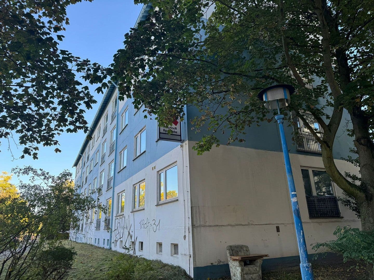 Prodej domu 1.575 m², pozemek 2.457 m², Erich Weinert Straße 2-6, Hoyerswerda - Wojerecy, Sasko Prodej domu 1.575 m², pozemek 2.457 m², Erich Weinert Straße 2-6, Hoyerswerda - Wojerecy, Sasko