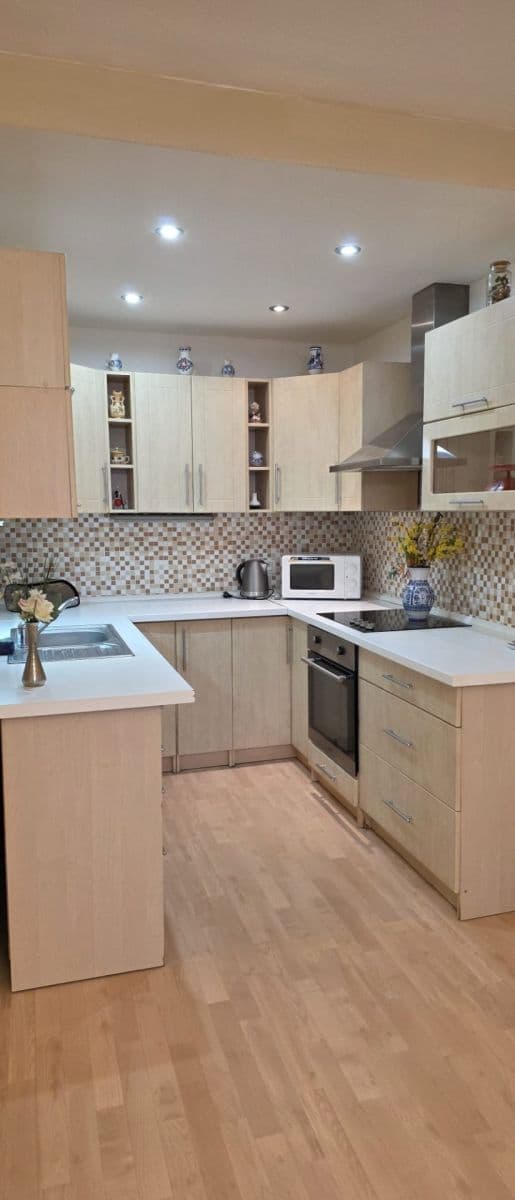 Pronájem bytu 2+kk 45 m², Mládežnická, Kladno, Středočeský kraj Pronájem bytu 2+kk 45 m², Mládežnická, Kladno, Středočeský kraj