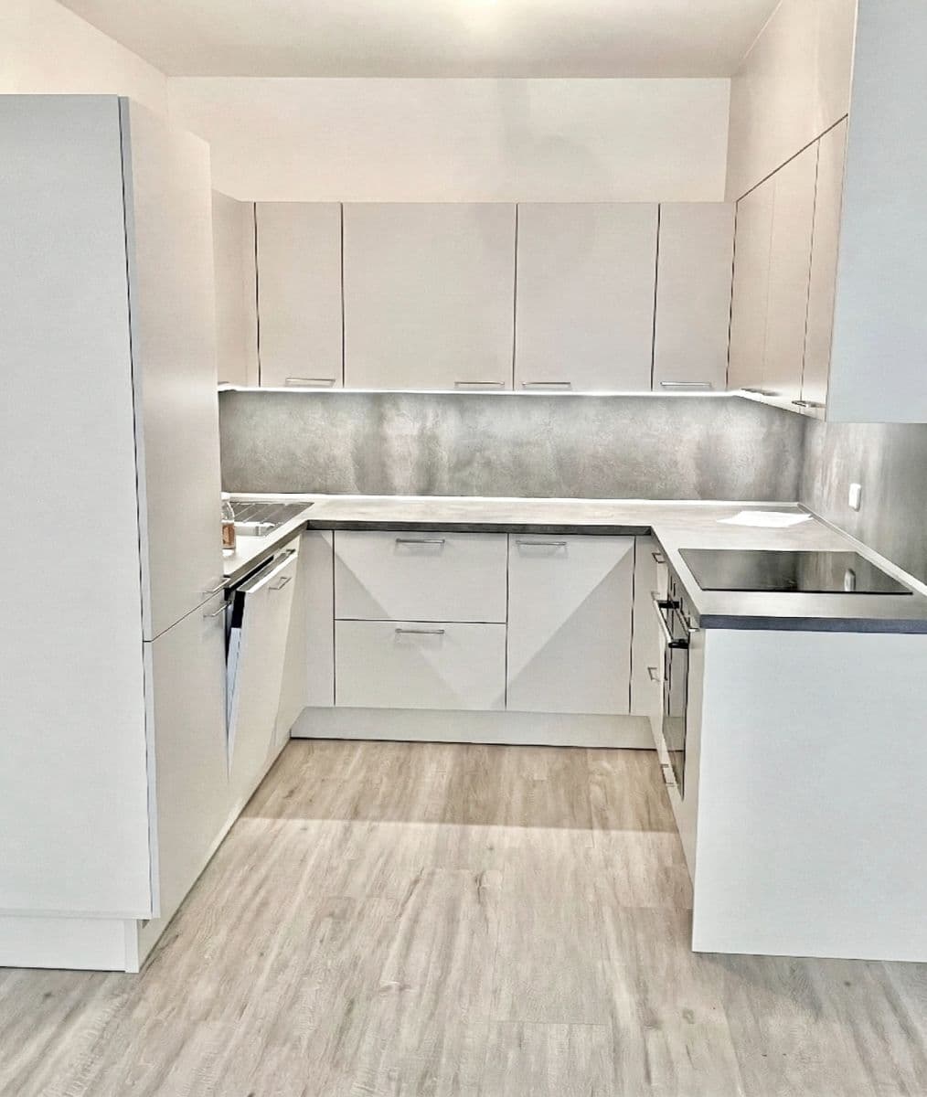 Pronájem bytu 2+kk 55 m², Čakovická, Praha, Praha Pronájem bytu 2+kk 55 m², Čakovická, Praha, Praha