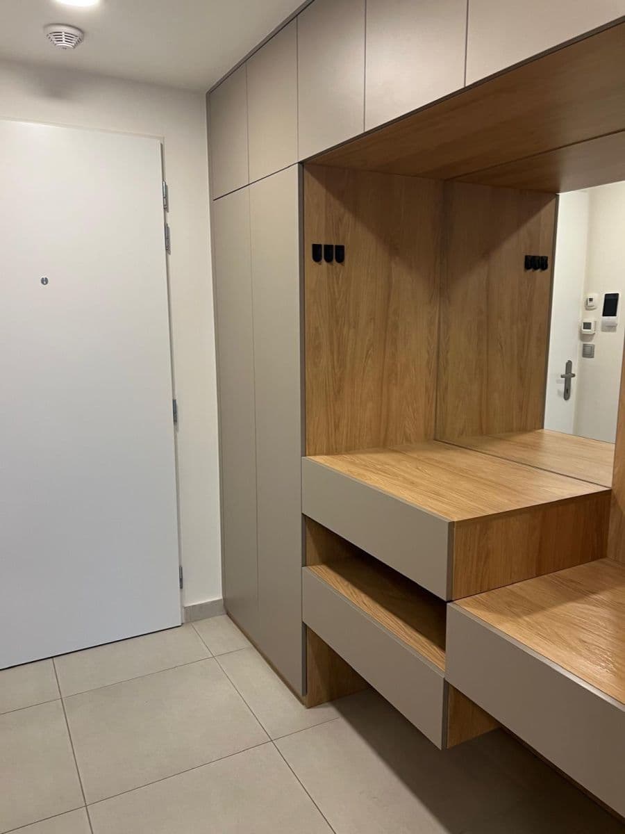 Pronájem bytu 2+kk 67 m², Kurta Konráda, Praha, Praha Pronájem bytu 2+kk 67 m², Kurta Konráda, Praha, Praha