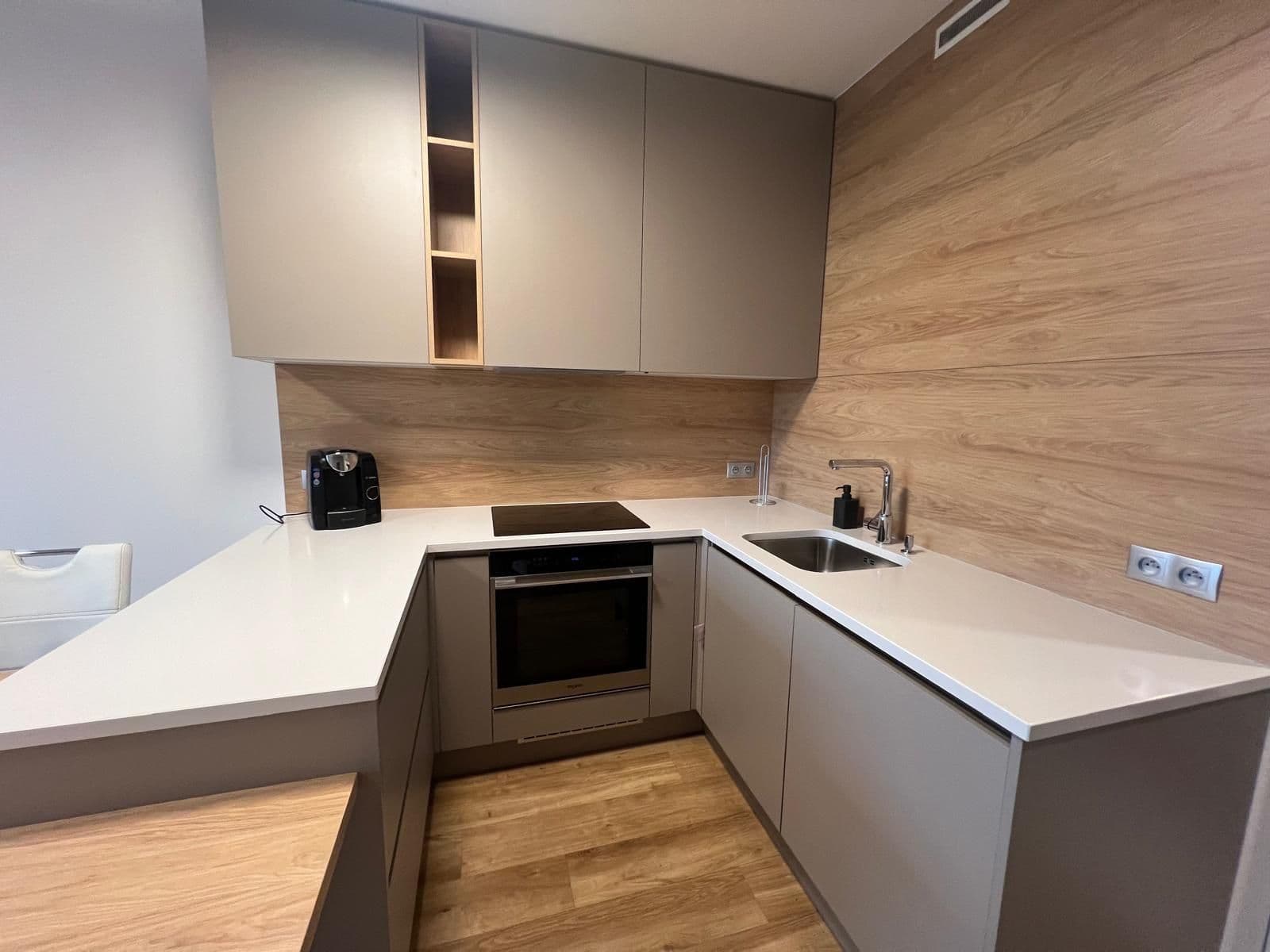 Pronájem bytu 2+kk 67 m², Kurta Konráda, Praha, Praha Pronájem bytu 2+kk 67 m², Kurta Konráda, Praha, Praha