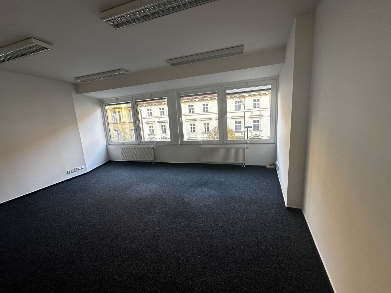 Pronájem kanceláře 33 m², Národní, Praha, Praha Pronájem kanceláře 33 m², Národní, Praha, Praha