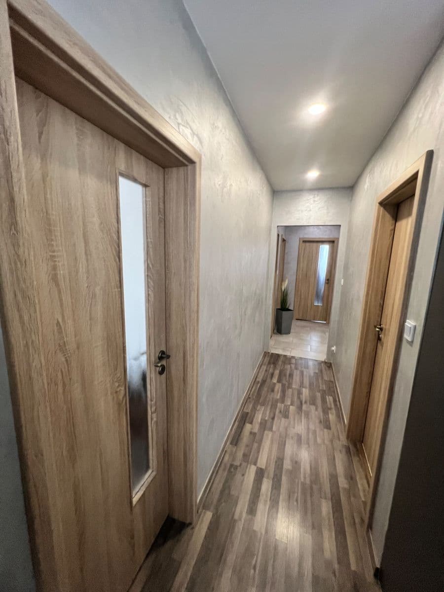 Prodej bytu 4+1 85 m², Budovatelů, Jablonec nad Nisou, Liberecký kraj Prodej bytu 4+1 85 m², Budovatelů, Jablonec nad Nisou, Liberecký kraj